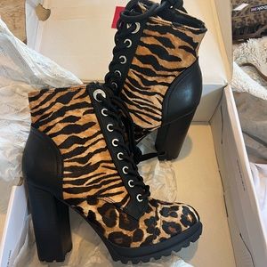 Amazing Aldo Animal Print Boots